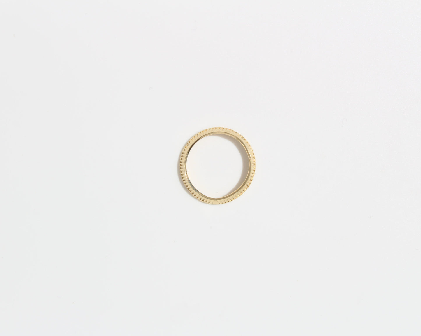 Bague dorée simple Wavy #02